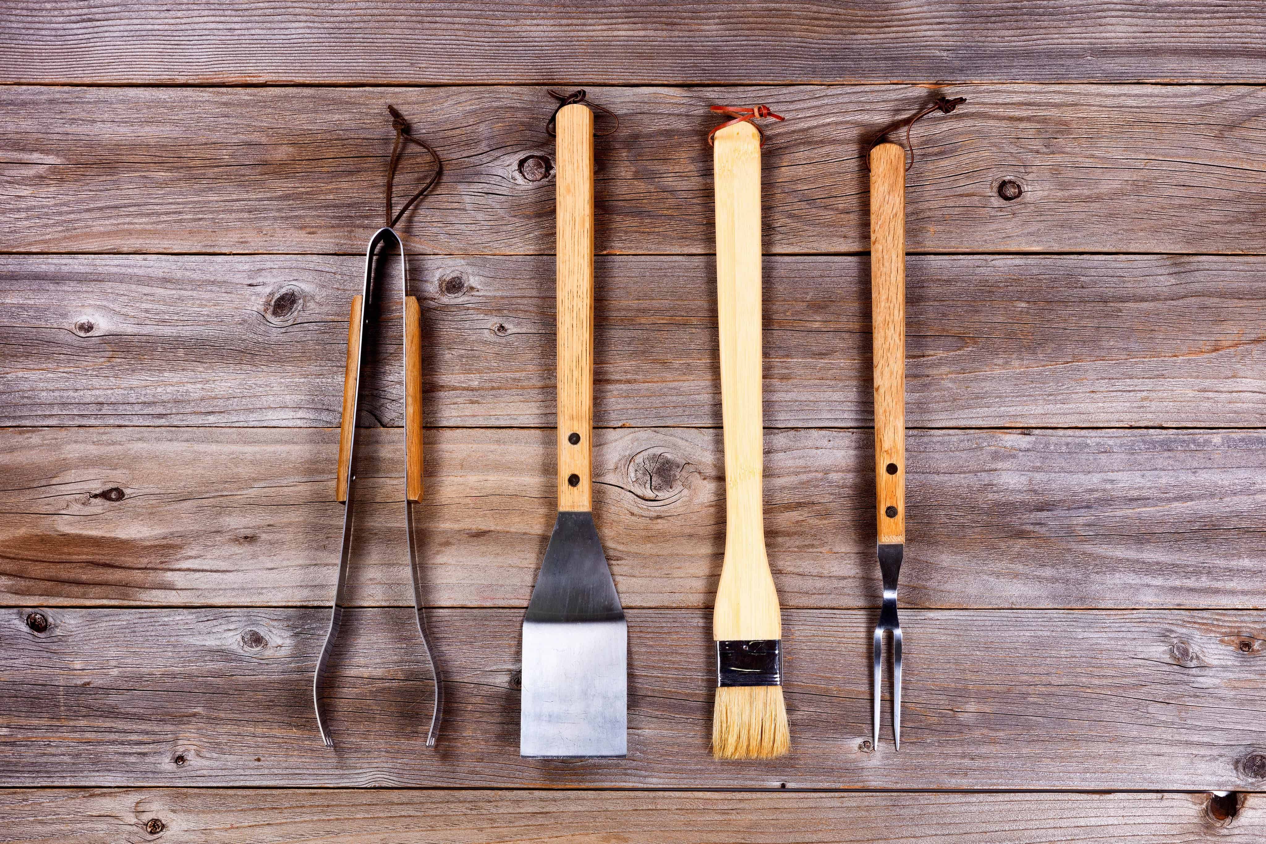Cleaning your BBQ inside and out