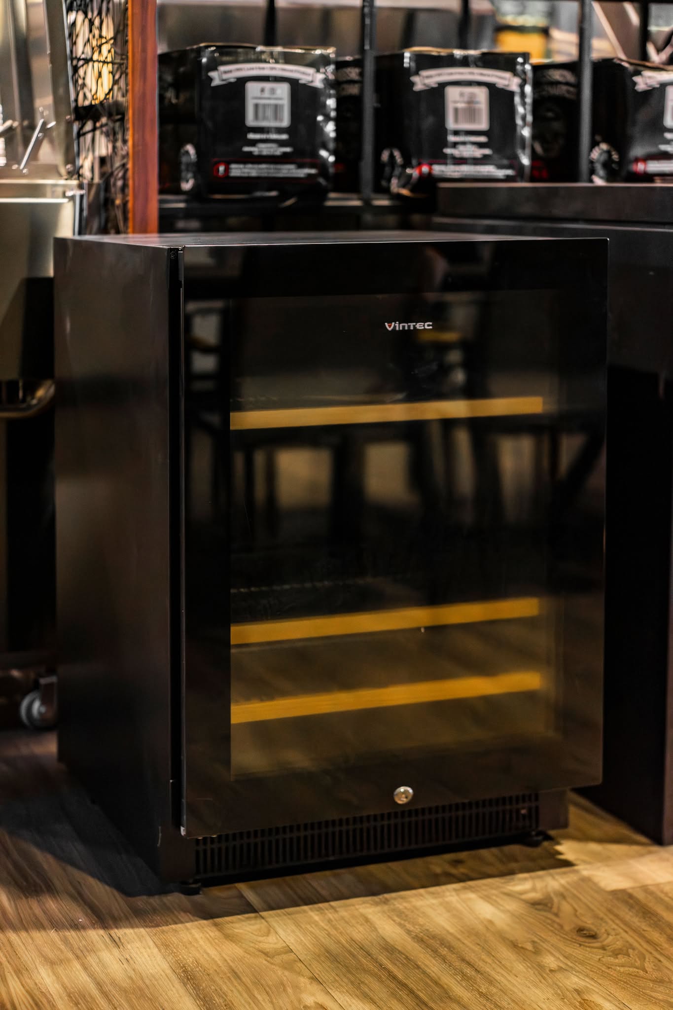 Clearance Sale - Vintec Black 100 bottle Beverage Centre with Glass Door (Floor Stock)