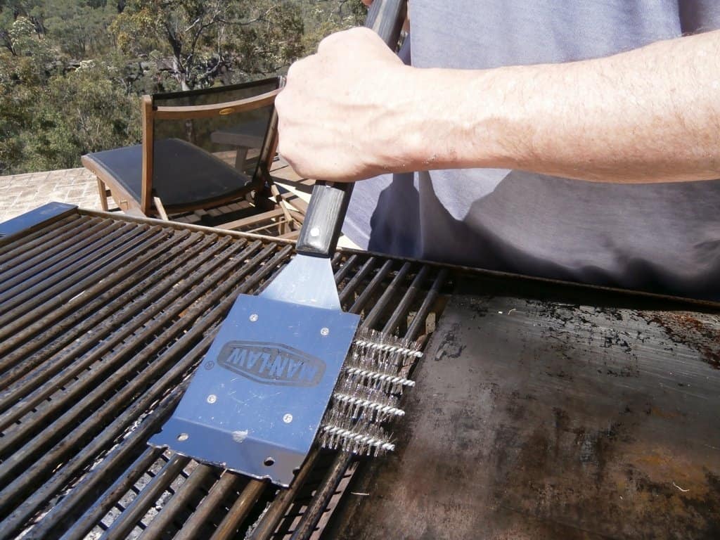 Man Law Giant 523mm long handle grill brush, BBQ Accessories, Man Law Premium BBQ Tools