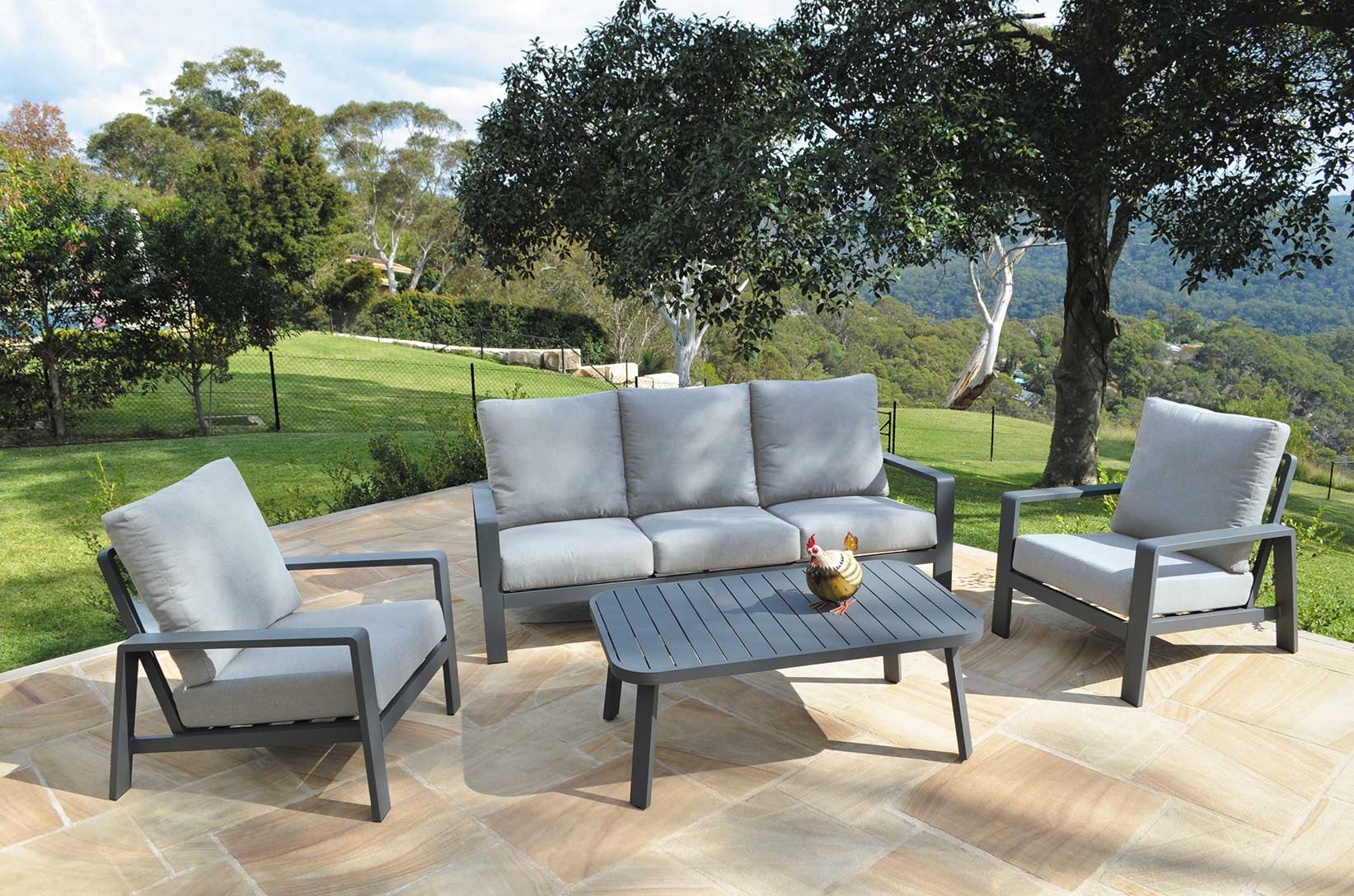 Shelta Carrington 4pc Casual Setting