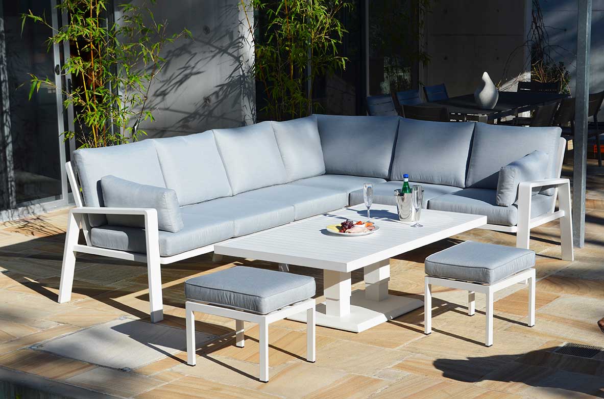 Shelta Carrington 5pc Modular Casual Setting