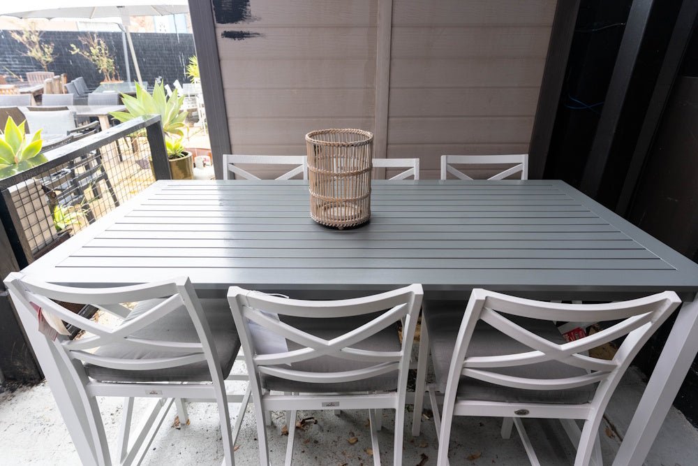 Clearance Sale - Shelta Bridgeport 7pc Bar Setting