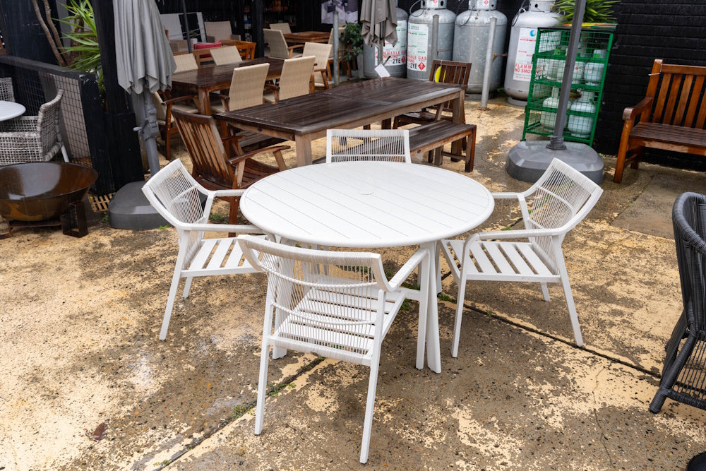 Clearance Sale - Shelta Avignon Round Dining Table Setting with 4 Sunset Chairs