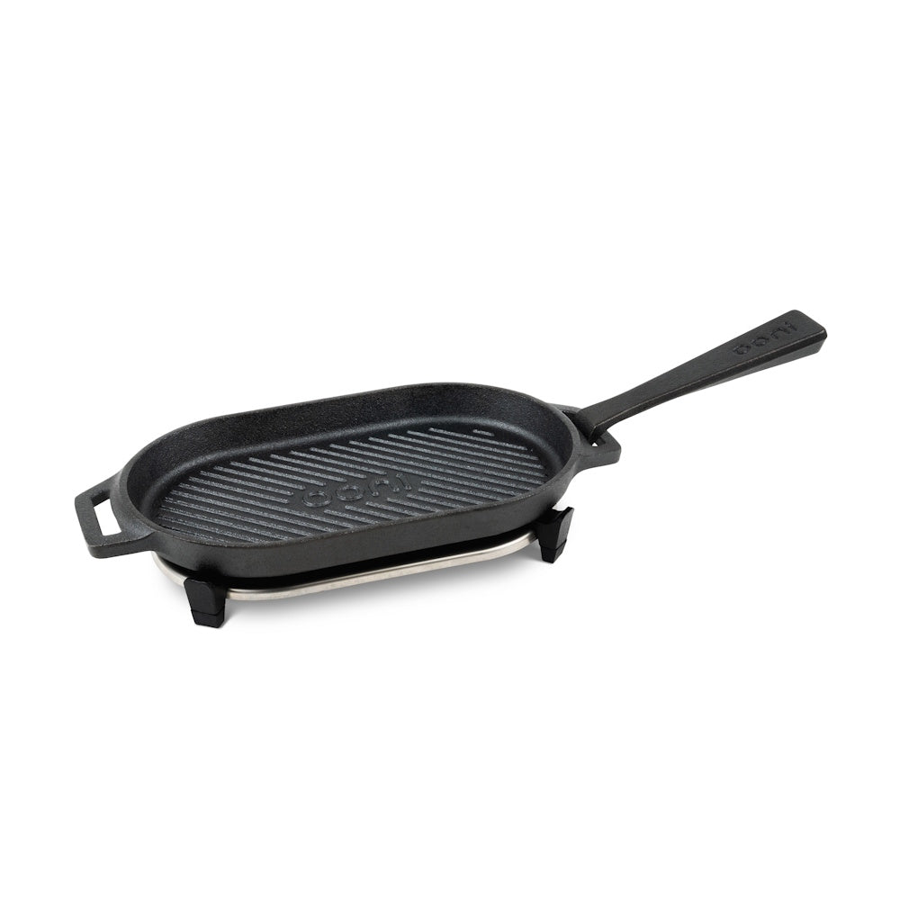 Ooni Cast Iron Sizzler Pan with Removable Handle and Stainless Steel Trivet - Tucker Barbecues