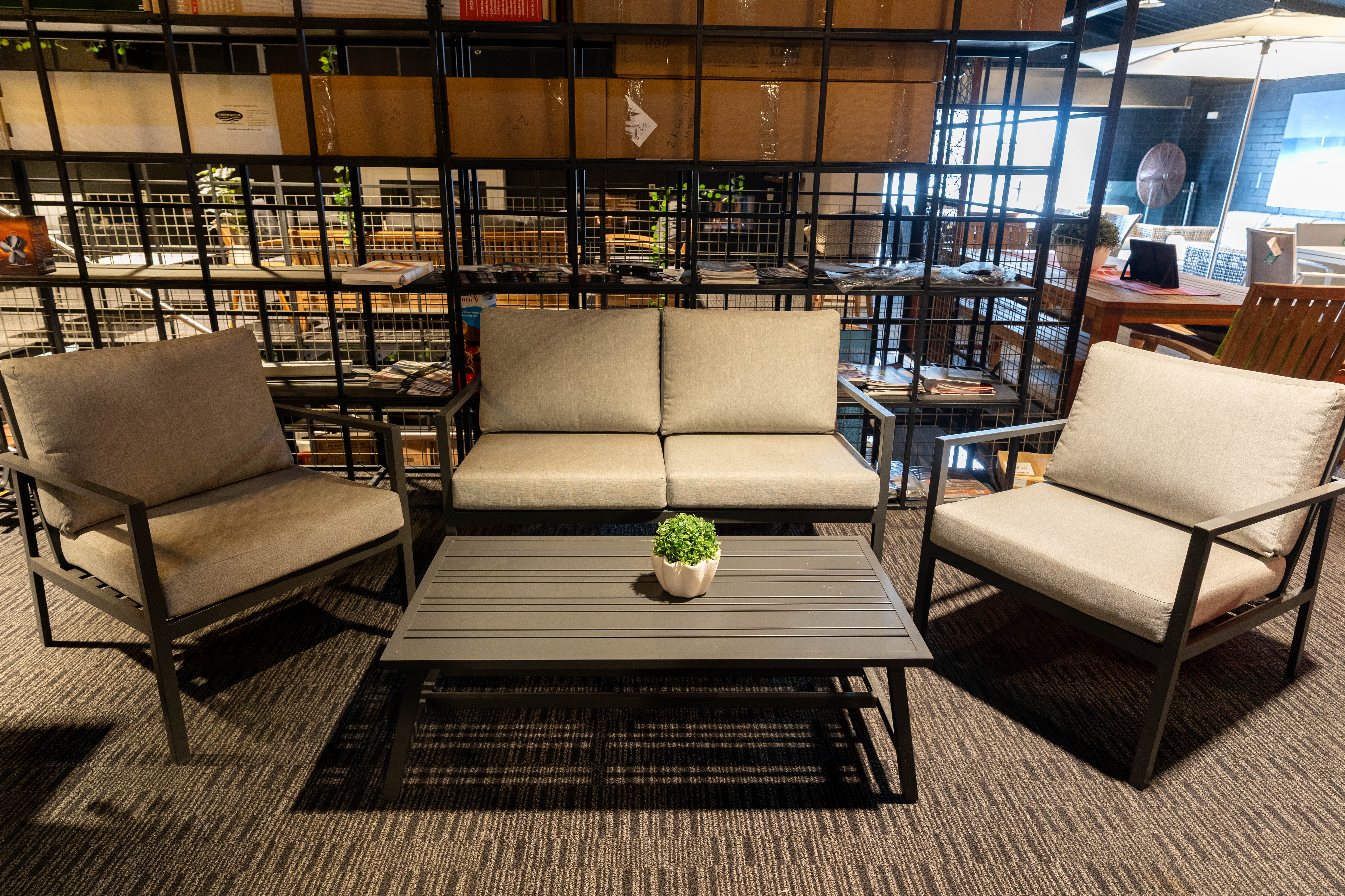 Clearance Sale - Shelta Element 4pc Casual Setting