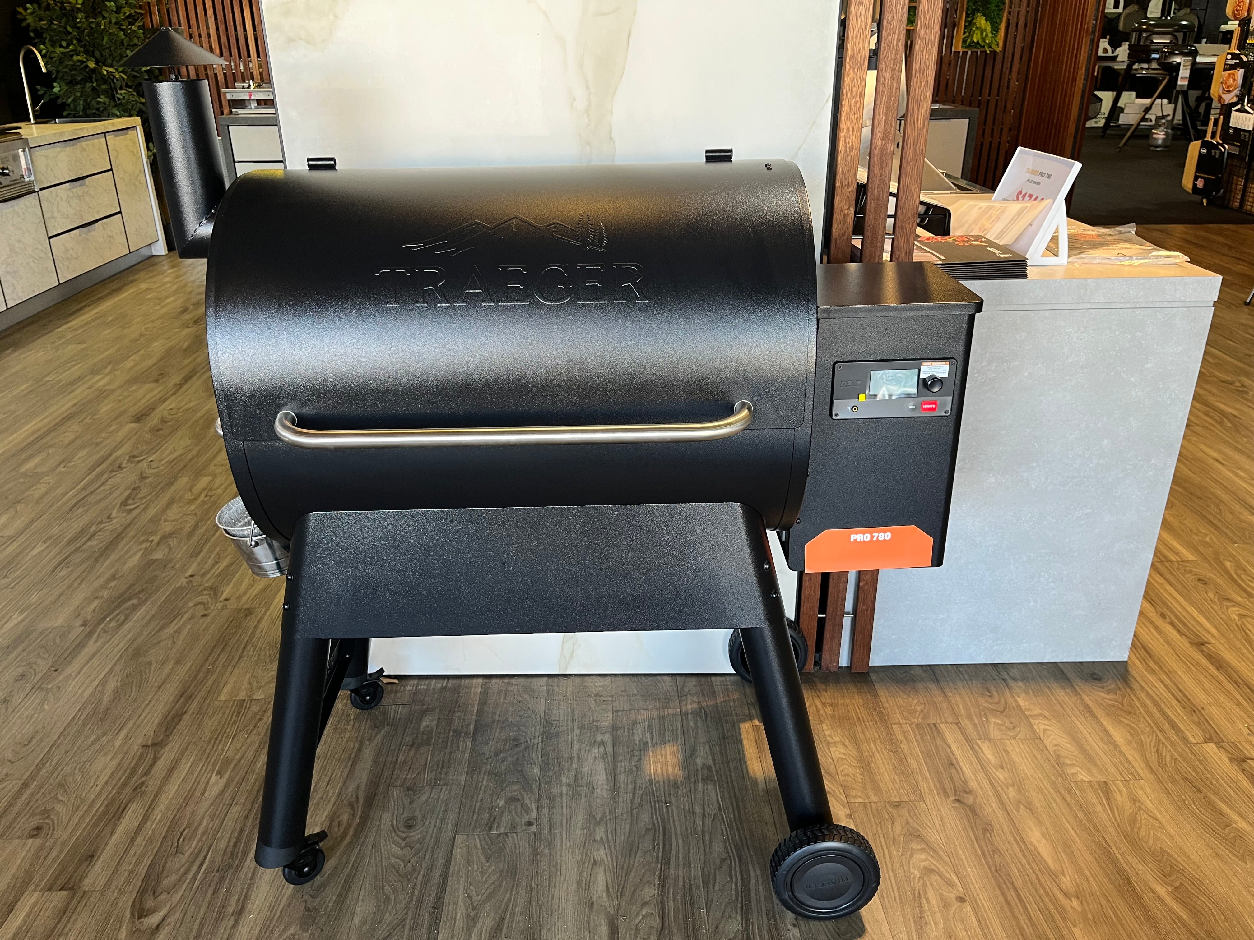 Clearance Sale - Traeger Pro 780 Pellet Grill - Black
