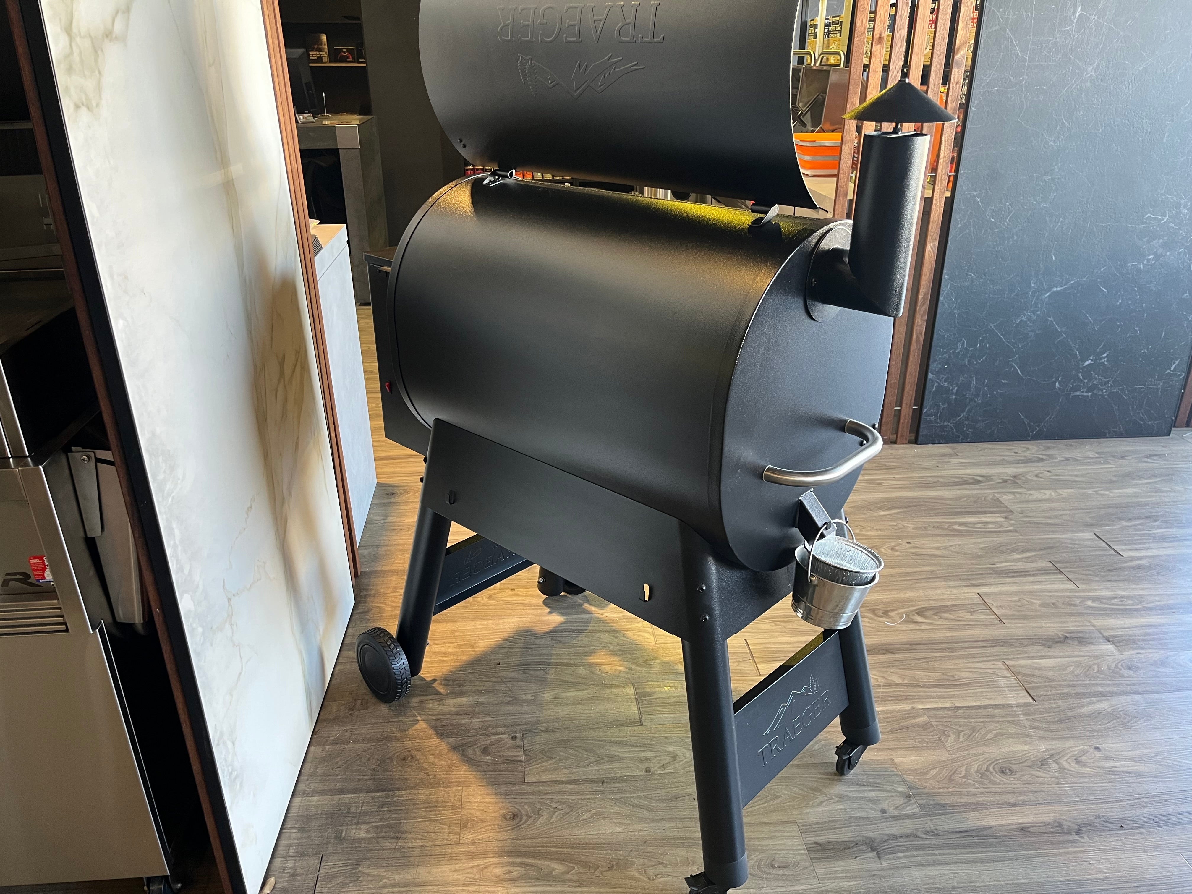 Clearance Sale - Traeger Pro 780 Pellet Grill - Black - Tucker Barbecues