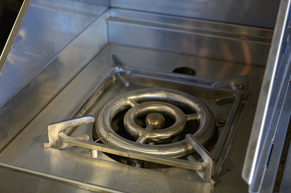 Tucker R Class V8+1 BBQ Built In with Flame Failure