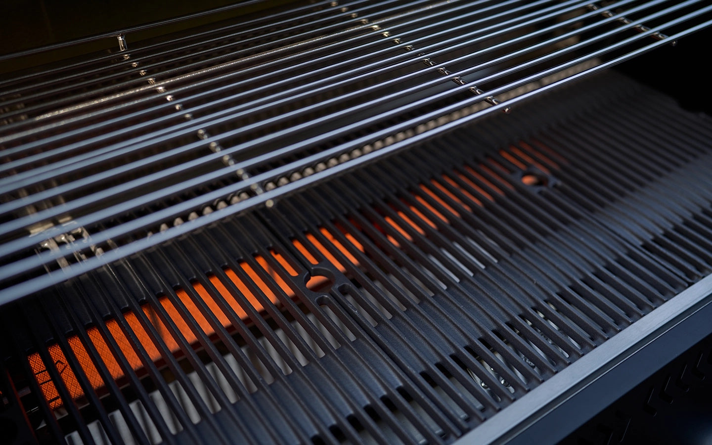 Crossray XPlor Black 4 Burner Gas Inbuilt BBQ - Tucker Barbecues