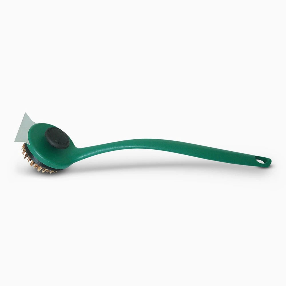Big Green Egg SpeediClean™ Palmyra Bristle Long-Handle Grid Scrubber