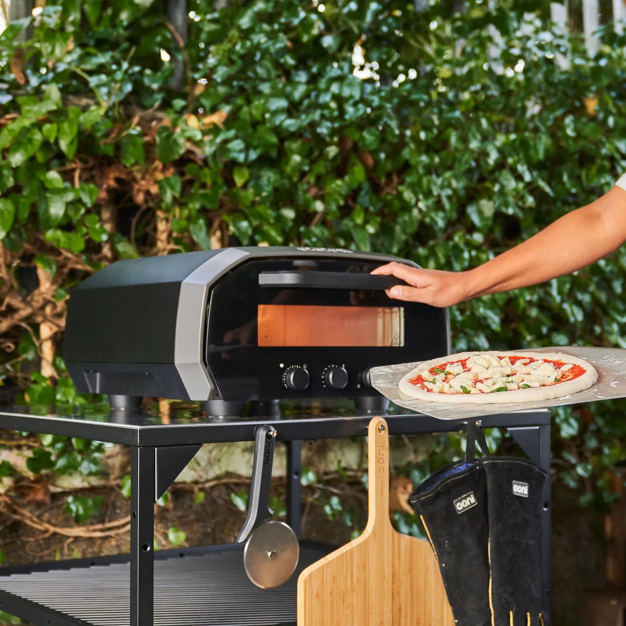 Ooni Volt 12 Electric Pizza Oven | Startup Bundle